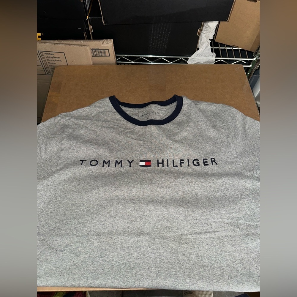 Tommy Hilfiger T Shirt Medium Embroidered